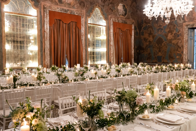 28 dining room villa erba