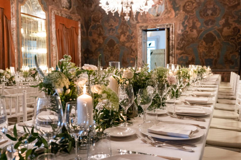 29 elegant wedding table villa erba 1